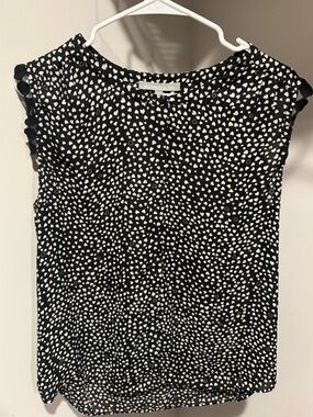 Daniel Rainn Black & White Heart-Print Cap-Sleeve Top